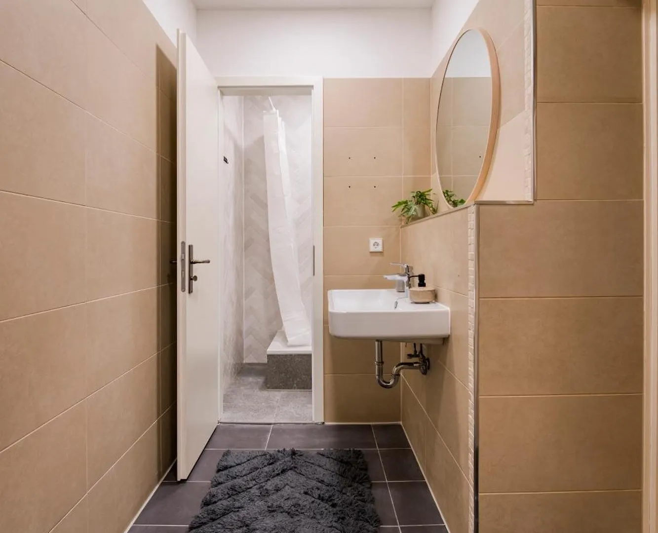 Jomi Stays - Privates Apartment Beim Ku'Damm Berlin